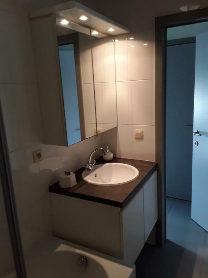 Discover Apartment Ieper Bagian luar foto